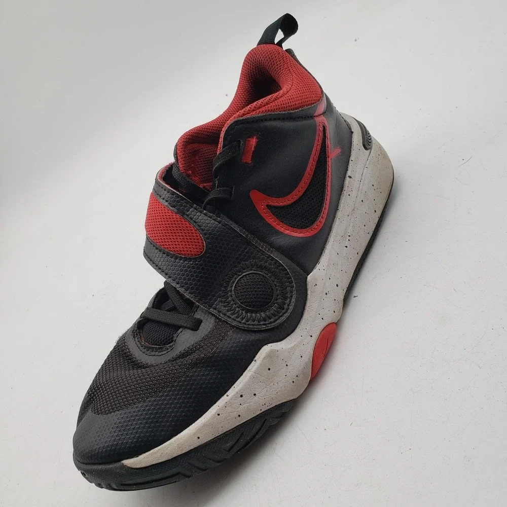 Nike Team Hustle D 11 Shoes Youth Size 6Y Black Red Basketball‎ Strap DV8996-003